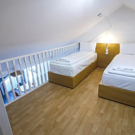 Aparthotel Central City Apartments 3*