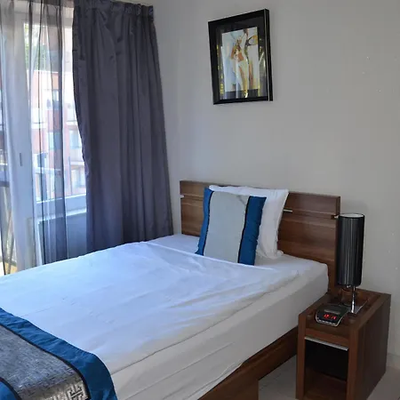 Central City Apartments Aparthotel