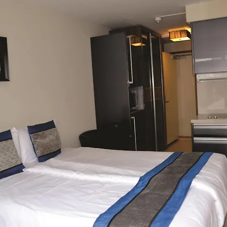Central City Apartments Aparthotel 3*