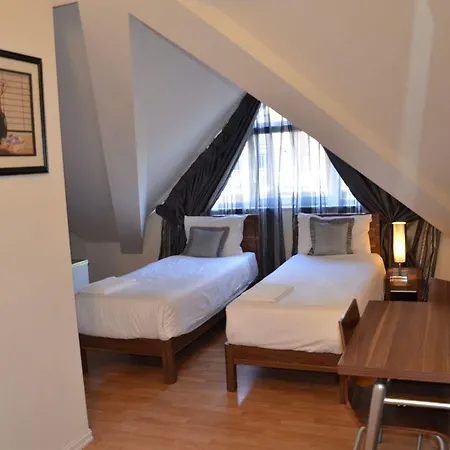 Central City Apartments 3*