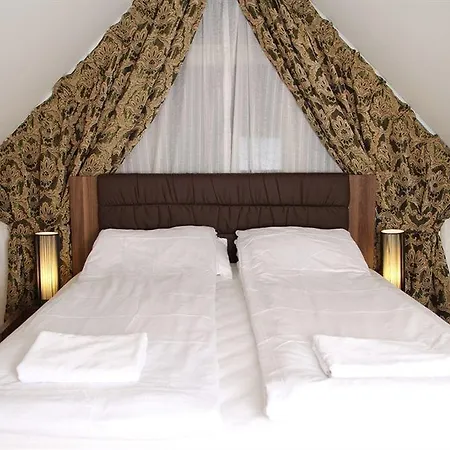 Central City Apartments 3*