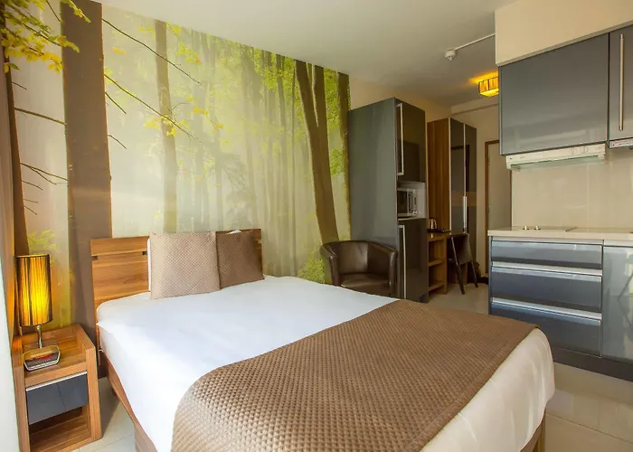 Апарт-отель Central City Apartments 3*